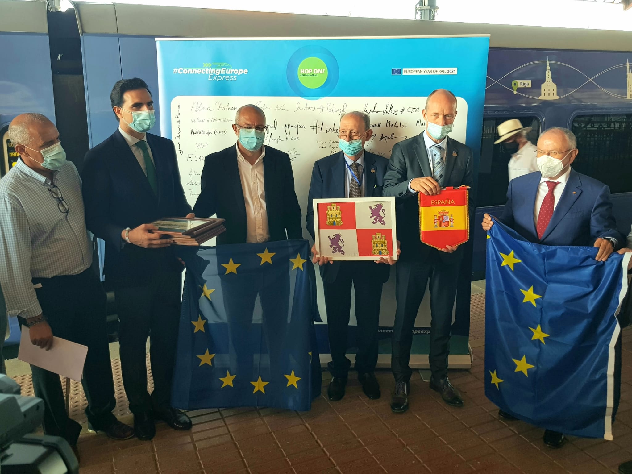 España da la bienvenida al tren europeo «Connecting Europe Express» 