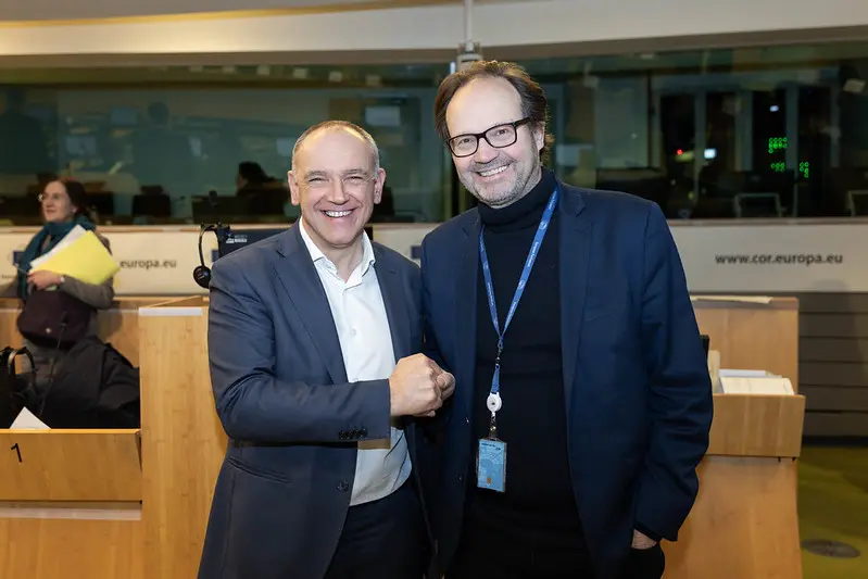 Luca Menesini med Jean-Marc Germain, Europa-Parlamentets medordfører for forordningen om resultatrammen