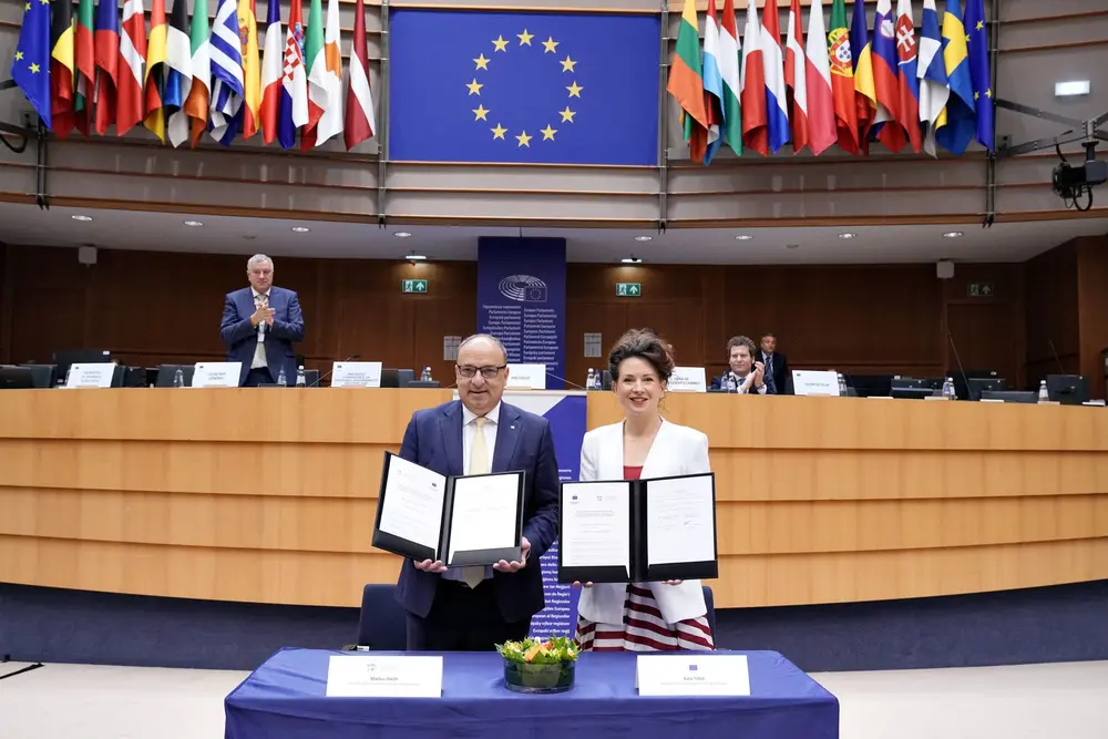 Kata Tüttő, President of the CoR, and Markus Dieth, President of the CCG.
