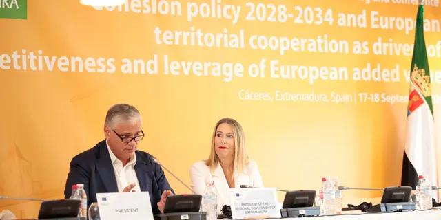 Chair of the COTER commission Vasco Alves Cordeiro and President of the Region of Extremadura María Guardiola Martín.