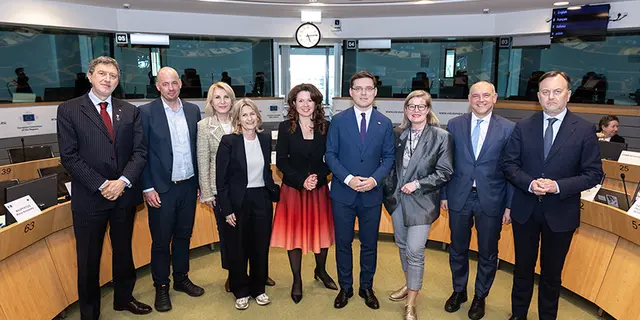 Anticipatory governance: CoR leadership exchanges with EP Vice President Negrescu