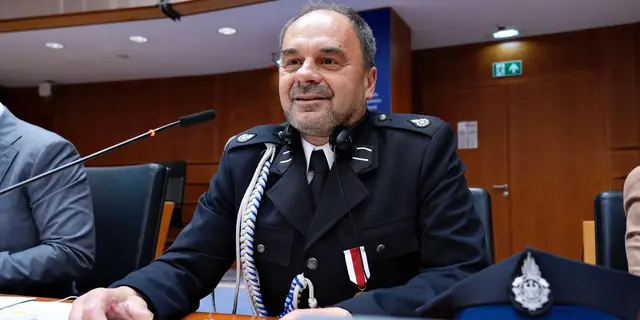 Relatur: Adam Banaszak (PL/AE)