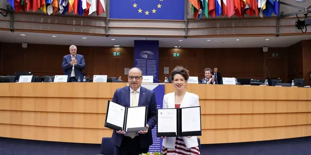 Kata Tüttő, President of the CoR, and Markus Dieth, President of the CCG.