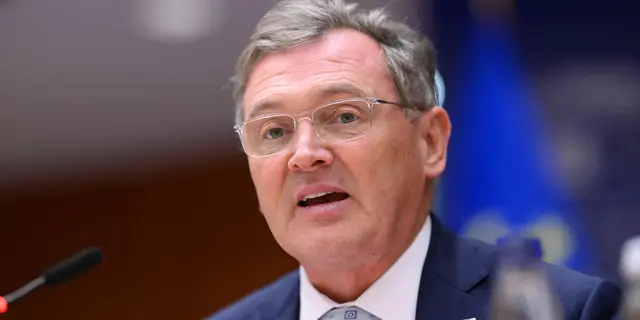 Rapporteur Karl Vanlouwe (BE/EA)
