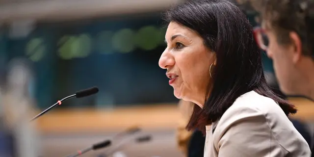 Berichterstatterin: Fauzaya Talhaoui (BE/SPE), Präsidentin des Rates der Provinz Antwerpen