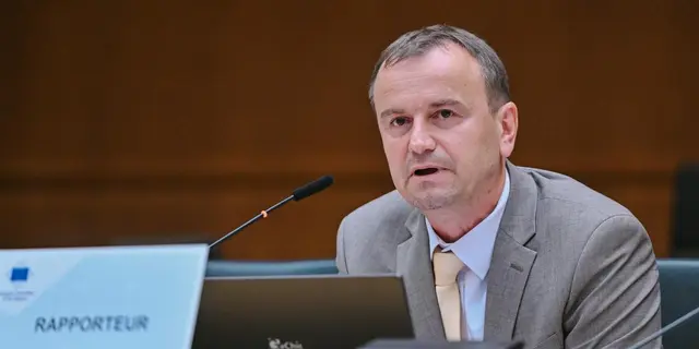 CoR plenary session